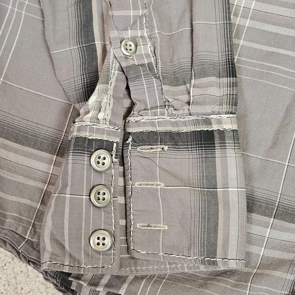 BKE‎ Button-Up Shirt Mens M Gray Plaid Long Sleeve Athletic Fit Flap Pockets